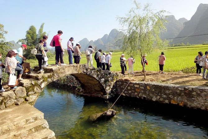 1 Day Li River Cruise from Guilin to Yangshuo with Private Guide & Driver - Guilin pickup, Zhujiang Dock, and the 9:30am board time