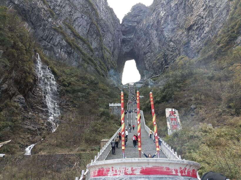1-Day Private Tour to Zhangjiajie Highlights - Tianzi Mountain: panoramic views from above