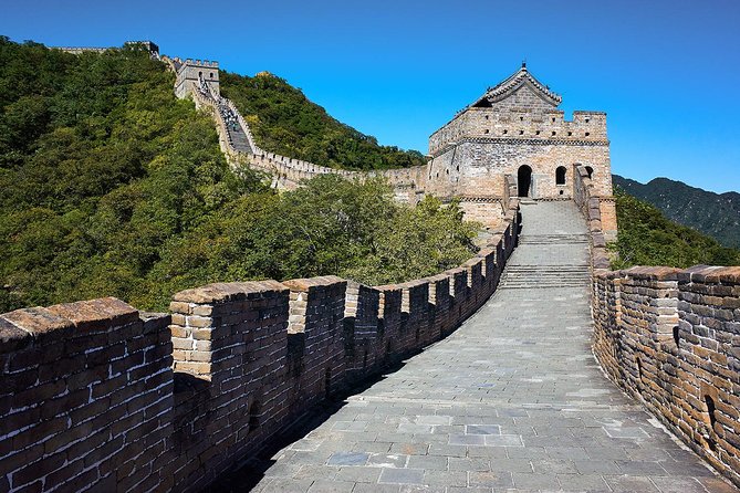 16-Day Private China Essence Tour with Yangtze River Cruise - Price and what $4,269 buys you in real terms