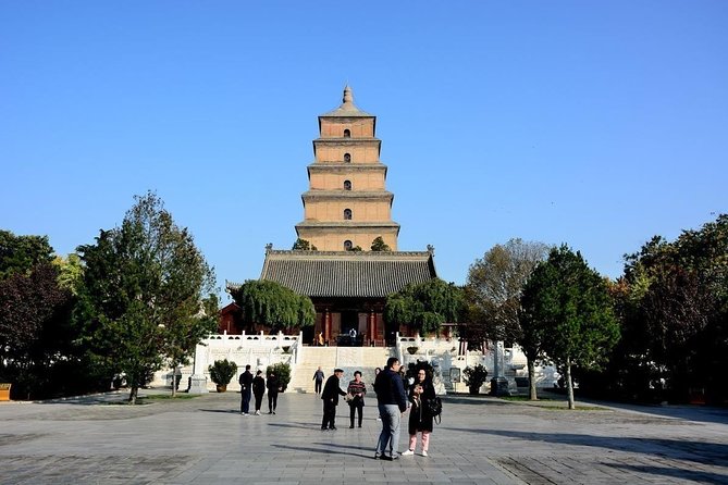 2-Day Classic Xi'an Tour Combo Package: Terracotta Warriors and Downtown Sightseeing - Muslim Quarter and Xi’an Great Mosque: local food street energy with context