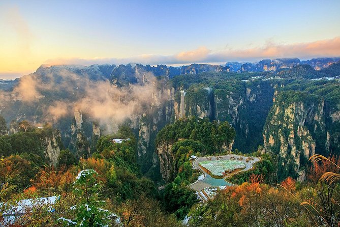 2-Day Mini Group to Avatar Mountain, Glass Bridge and Mt. Tianmen - Day 1 in Zhangjiajie National Forest Park: Elevator to viewpoints