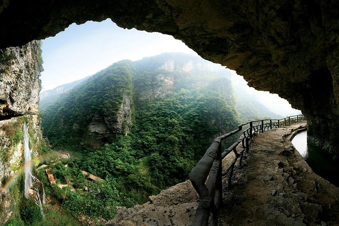 2-Day Mini Group to Avatar Mountain, Glass Bridge and Mt. Tianmen - The role of the guides: small-group planning that actually helps