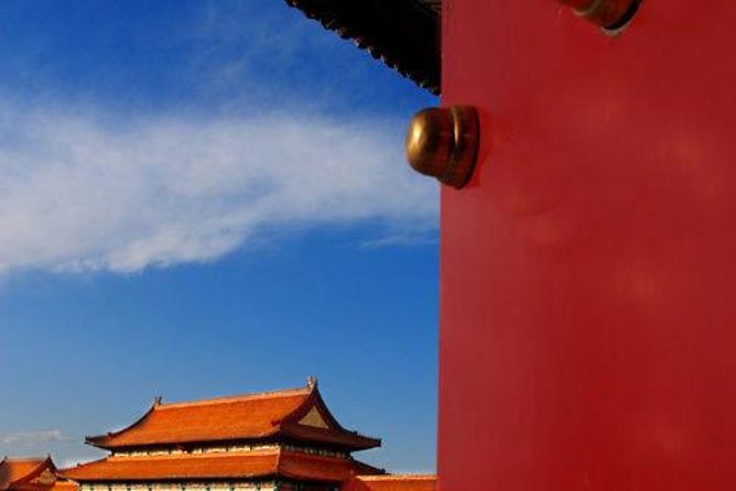 2-Day Private Beijing Highlight Tour with Great Wall and Optional Evening Show - Day two: Ming Tombs, tea, and the Great Wall options that matter