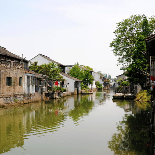 2 Day Private Shanghai Skyline to Watertown & Suzhou Garden - The train segment toward Suzhou: a planned reset, not wasted time