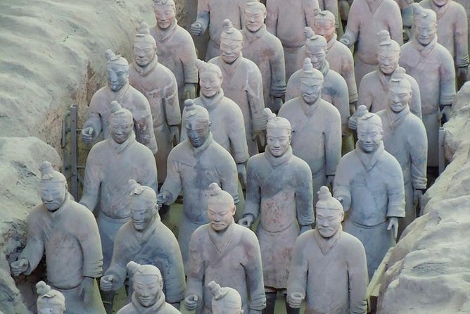 2-Day Xi'an Private Tour with Must-see Attractions and Unique Experiences - Day One in Xian: Shaanxi History Museum, City Wall ramparts, and the Muslim Quarter food stop