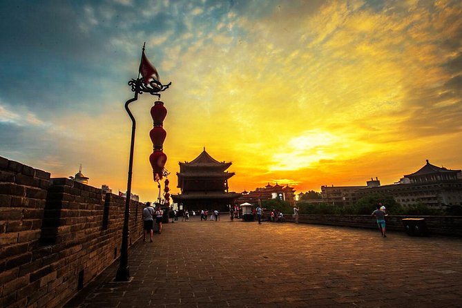 2 Days Beijing Xian Private Tour by Bullet Trains with Hotel - Day 1: Xi’an City Wall, Bell and Drum Tower Square, and Muslim Street