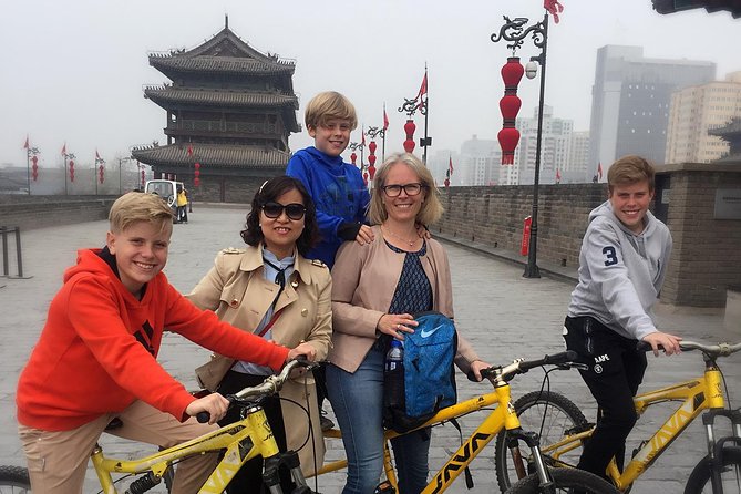 2-Days Xi'an Private Tour with night tour - Cave dwellers of Xi’an: Mrs. Huang’s home visit is the human part