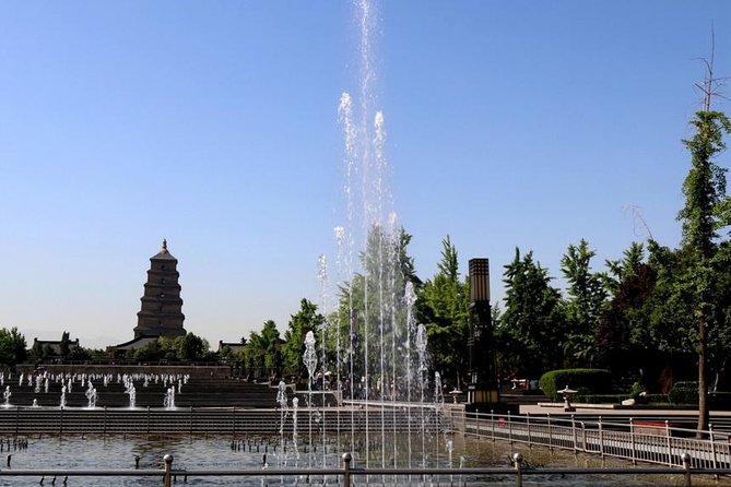 2 Days Xian Small Group Tour: Terracotta Army, Big Wild Goose Pagoda, Mt Huashan - How the Pickup and Small Group Size Actually Helps