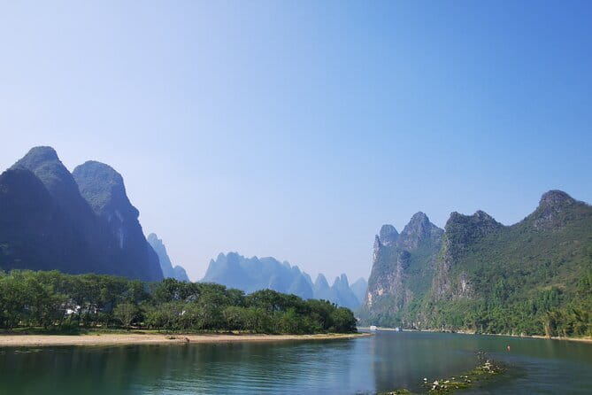 3 Days Private Luxury Guilin Highlights Tour - Solitary Beauty Peak: 306 steps and 66 meters of payoff