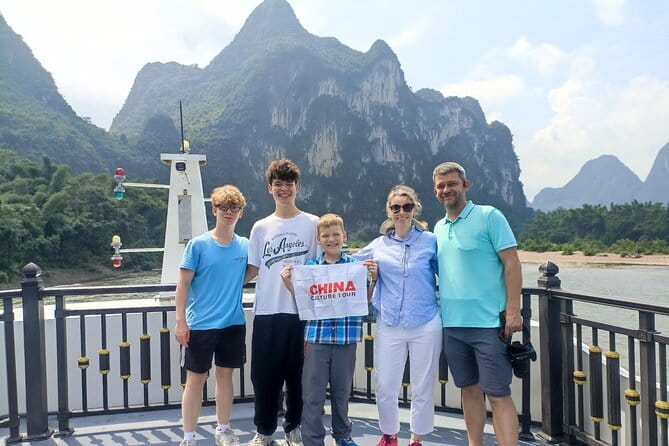 3 Days Private Luxury Guilin Highlights Tour - Yangshuo West Street: history, snacks, and people-watching
