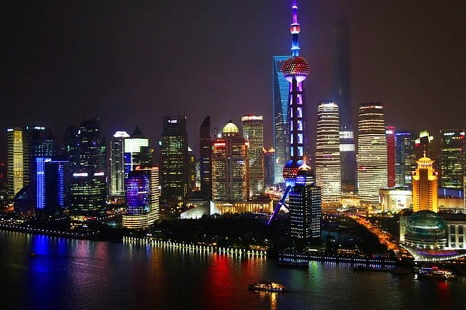 3-Hour Private Customized Shanghai Night Tour - The guides: what the best nights have in common