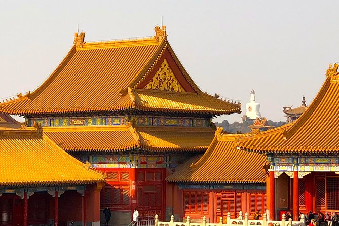 3-Hour Private Tour: Amazing Beijing City Highlights - Entering the Palace Museum: the Forbidden City in a human-sized route
