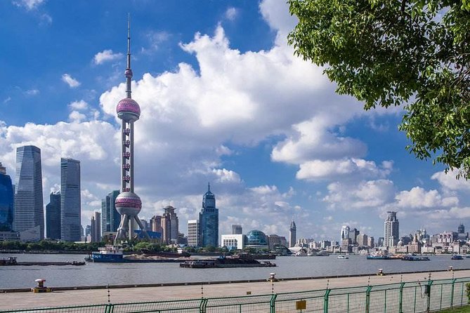3-Hour Private Tour to Jewish Ghetto and Shanghai Bund - The Bund Finale at Peace Hotel: Art-Deco British-Jewish Heritage by the Water