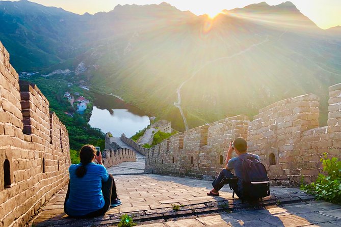 4-5 hours Wild Great Wall Layover Tour with Flexible Visit Time - The drive, the meeting point, and how the timing usually feels