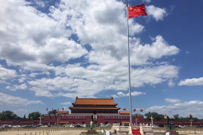 4-Hour Small Group Tour to Forbidden City with Entry Tickets - Tiananmen Square in 30 minutes, with the right places
