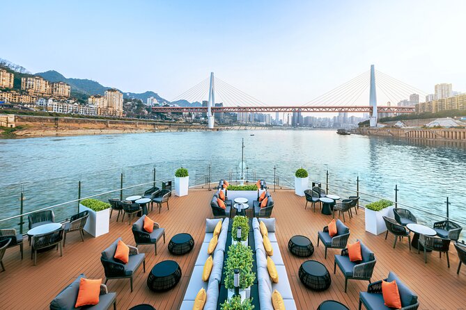 4D3N Yangtze River Cruise: Chongqing to Yichang by Century Cruise - Shennv Stream and Badong: A Pea Boat Ride for a Change of Pace