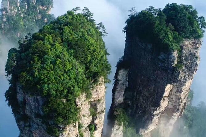 5-Day Private Zhangjiajie Ultimate Experience Tour - Day 4: Huangshi Village via cable car, plus Golden Whip Brook