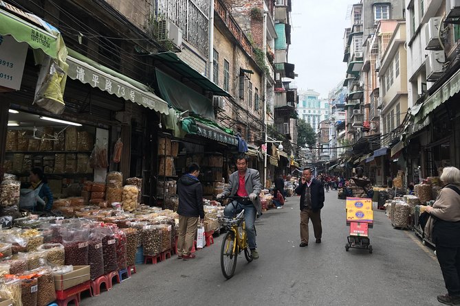 5-Hour Sai Kwan Walking Tour with Unique Food Tasting - Tianzi Wharf lunch: dim sum as your starting point