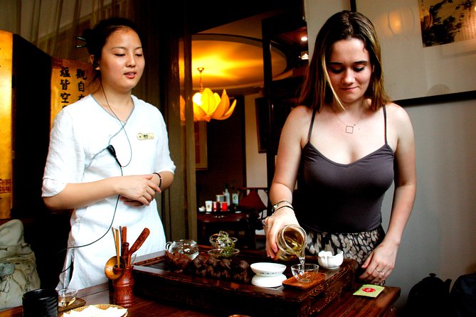 6-Hour Private Chengdu City Walking Tour with Tea Tasting - Old-Style Streets: Qintai Road and Kuanzhai Alley