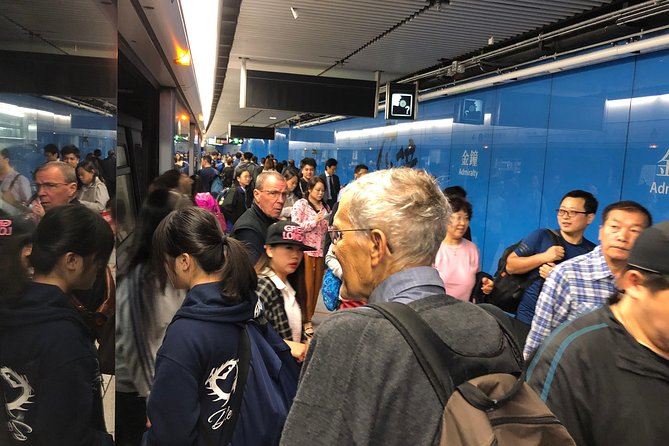 6-Hour Private Hong Kong Layover Tour - Hollywood Road: old streets, a temple stop, and a SoHo comparison