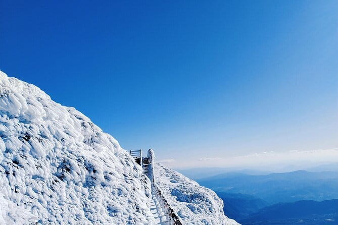 8 Days Private Yunnan Highlight Tour - High-speed train to Dali, then Chongsheng Three Pagodas