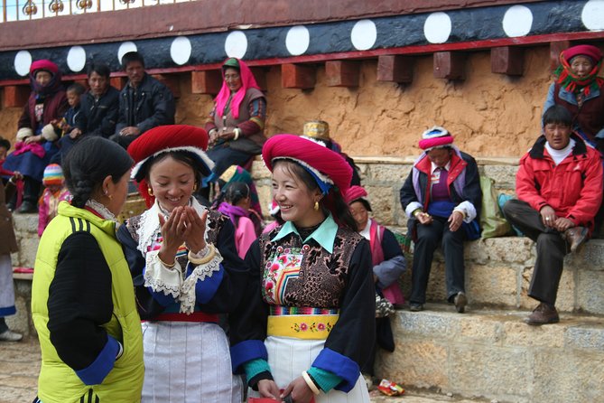 9 days Ancient Town Tour - Day 7: Songzanlin Scenic Area, Tibetan market, and Little Potala