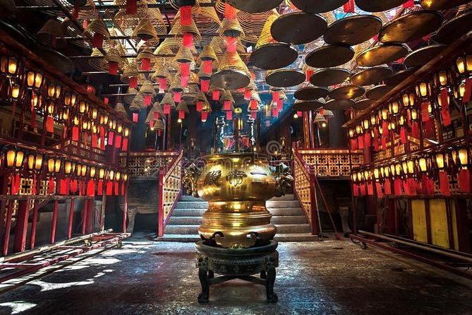 A Perfect Hong Kong Layover - 5h private tour - Hong Kong Island Walk: Victoria City, East Meets West, Photo Stops Included