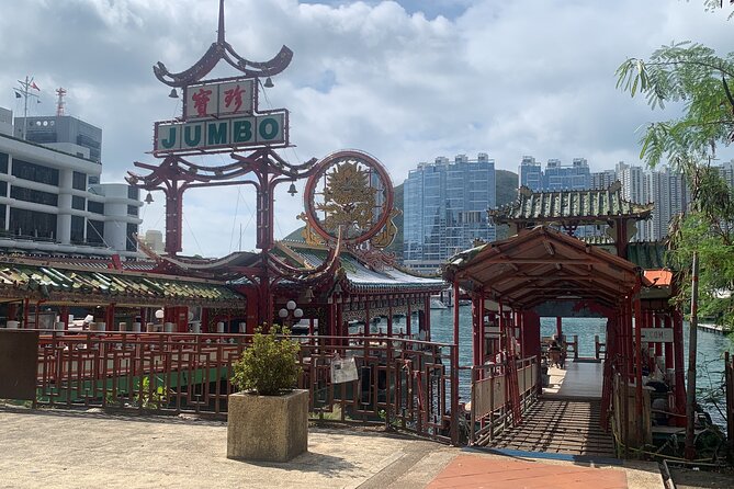 A Private City Tour of Hong Kong with Mercedes-Benz - Up to Victoria Peak: where the views pay off, with time built in