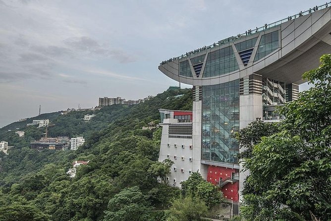 A Private City Tour of Hong Kong with Mercedes-Benz - Man Mo Temple: the calm break and the details you might miss on your own