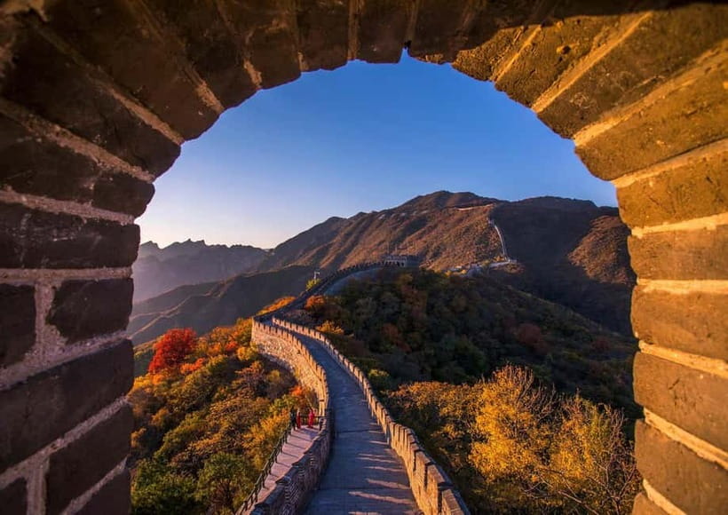 Afternoon Sightseeing Bus Guided Tour to Mutianyu Great Wall - How the guide experience can make or break your day