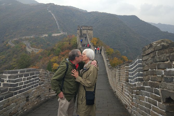 All-inclusive Day Tour: Mutianyu Great Wall & Beijing Panda Zoo with Local Lunch - Hotel pickup and the panda-house start that sets the tone