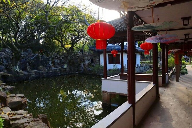 All-inclusive Half-day Private Tour To Zhujiajiao Water Town - Lunch or Dinner in Zhujiajiao: Dumplings, Local Flavor, and Vegan Choice