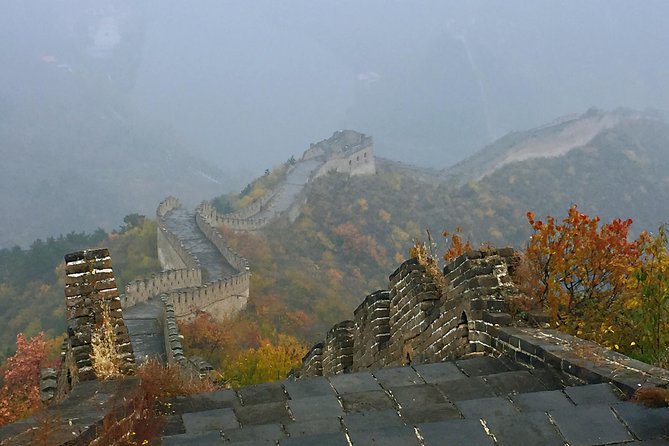 All Inclusive Private Hiking Tour from Huanghuacheng Water Great Wall to Xishuiyu - Lunch, snacks, and water: the part that keeps you sane