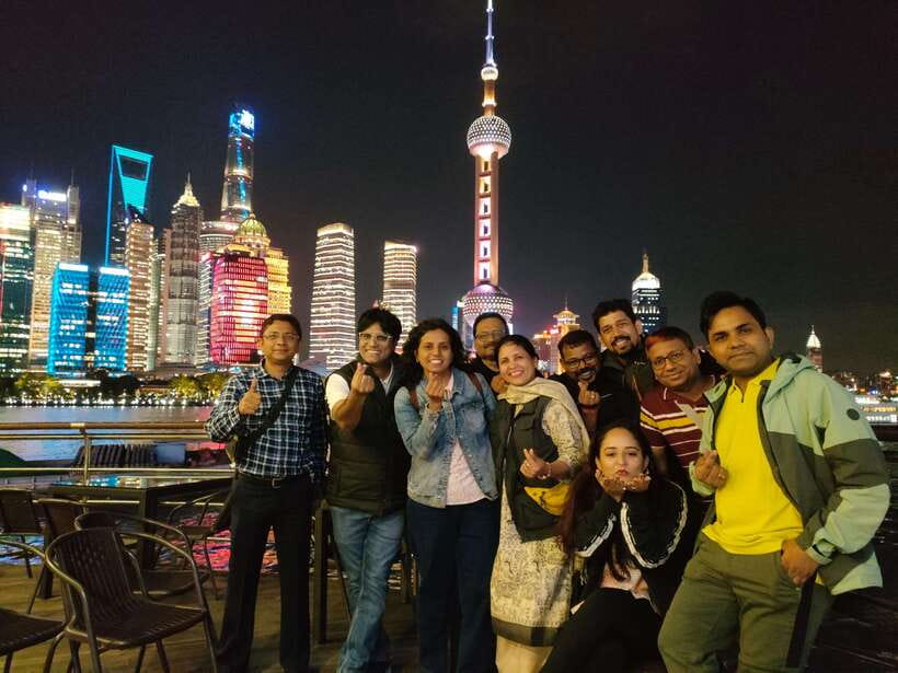 Amazing Shanghai Night Lights:River Cruise &Private Transfer - Price and logistics, the only parts to double-check