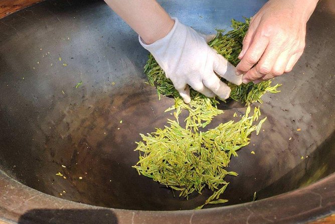 Authentic Hangzhou Longjing Tea Culture Experience Tour - Longjing Tea in Hangzhou, where the process matters