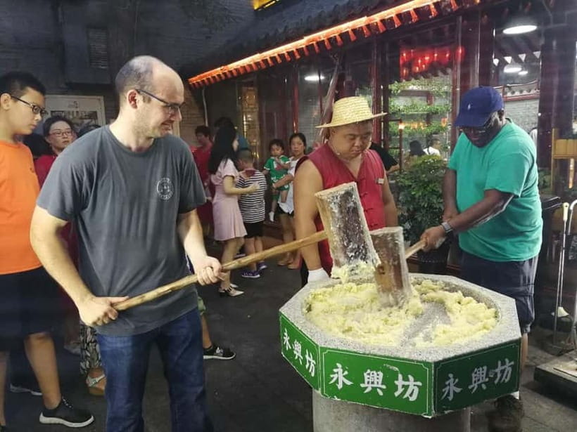 Authentic Old Xi'an Back Alley Food Tour - Price and value: $69 for a dinner sized tasting with a guide