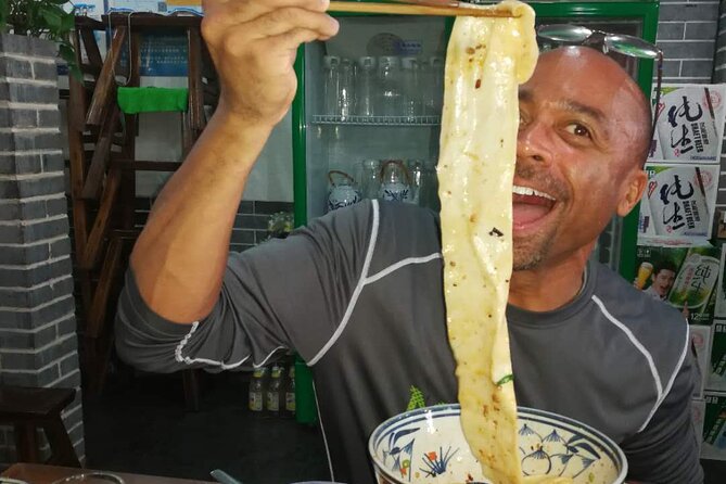 Authentic Old Xi'an Back Alley Food Tour - Yongxingfang: the open kitchen stops that turn food into a story