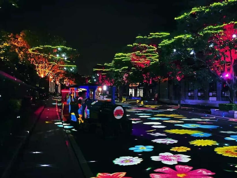 Badaling Great Wall Night Tour+ Light Show + Performance - Who Should Book This Night Bus to Badaling