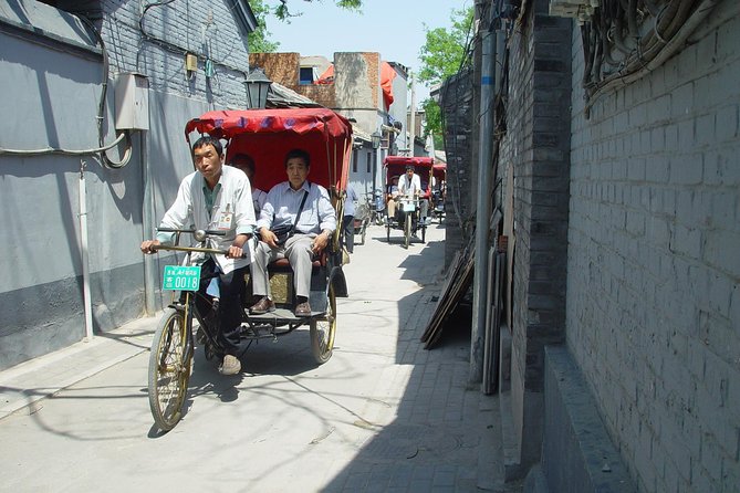 Beijing 2-Day Tours: Great Wall, Forbidden City & Top Highlights - Hutong rickshaw and a traditional courtyard taste of old Beijing