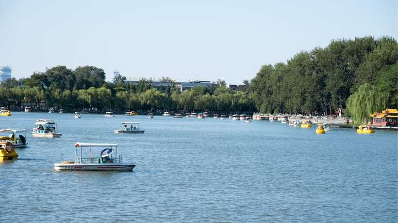 Beijing: Beihai Park Full Access Ticket - Must-See in China - Temples, bridges, and rock formations: where the garden tells its story