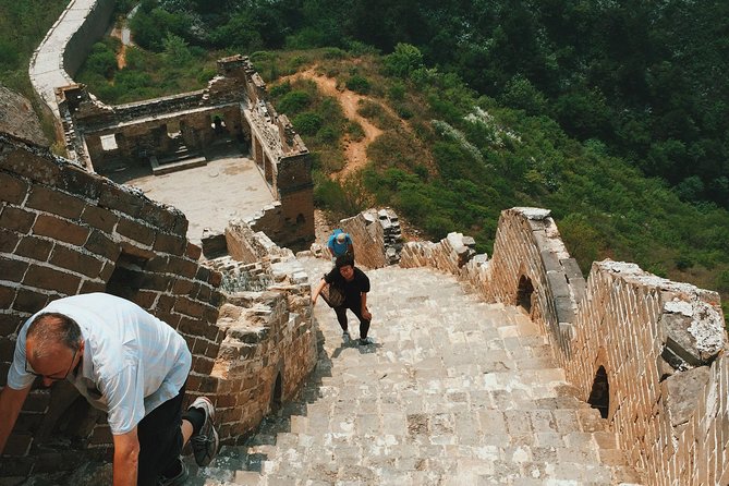 Beijing: Full-Day Small-Group Great Wall Hiking at Jinshanling - How Jinshanling feels different from the most famous Wall stops