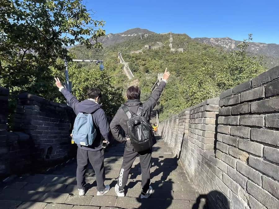 Beijing:Great Wall&Forbidden City & other scenic spot option - Private tour vs group option, and how the day changes
