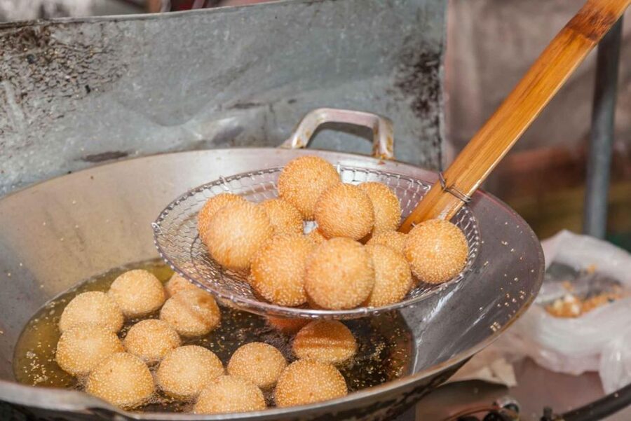 Beijing: Hutong Culinary Walking Tour with 15+ Tastings - Beijing Comfort Stopovers: Pancakes, Rice Cakes, and Quiet Alley Etiquette