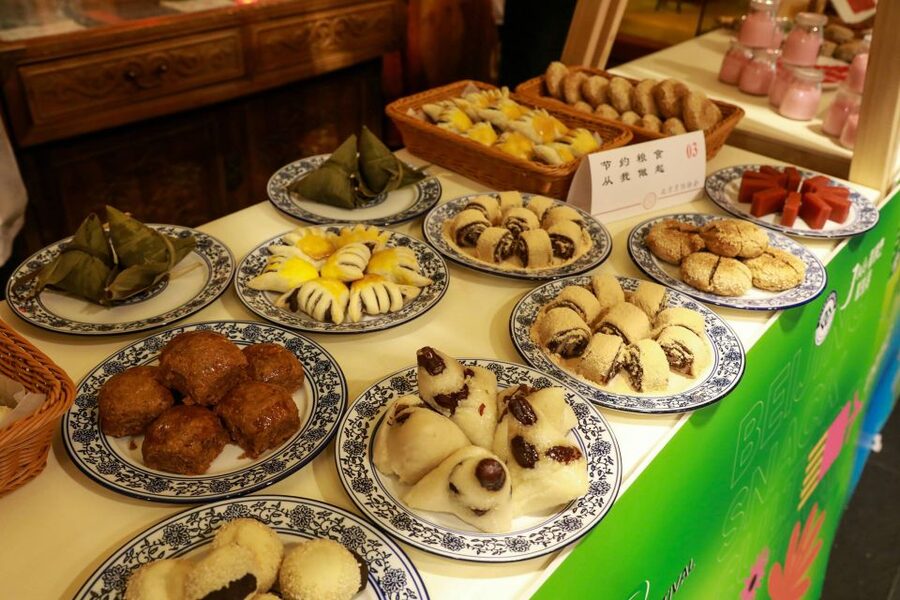 Beijing: Hutong Culinary Walking Tour with 15+ Tastings - English Guides, Private Groups, and What People Love Most