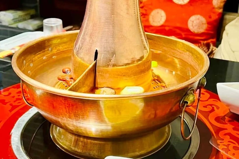 Beijing Hutong Dinner and Beer Walking Private Tour - Meet Up Near Shichahai Station, Then Let Lan Do the Navigation