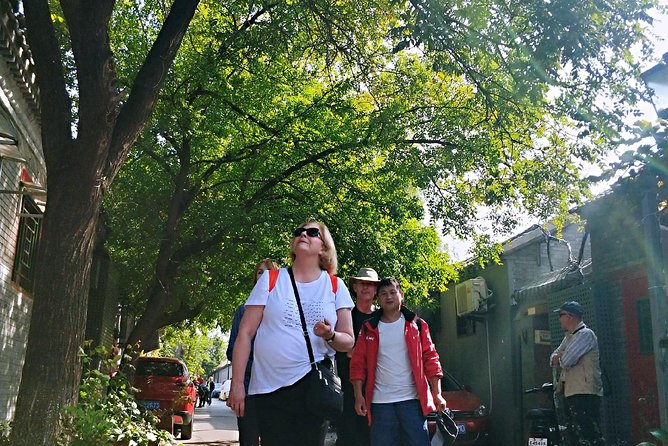 Beijing Hutong Private 4-Hour Walking Tour w/ Drum & Bell Tower - Nanluoguxiang, Yandai Xie Street, and the Hutong-Edge Shopping Reality