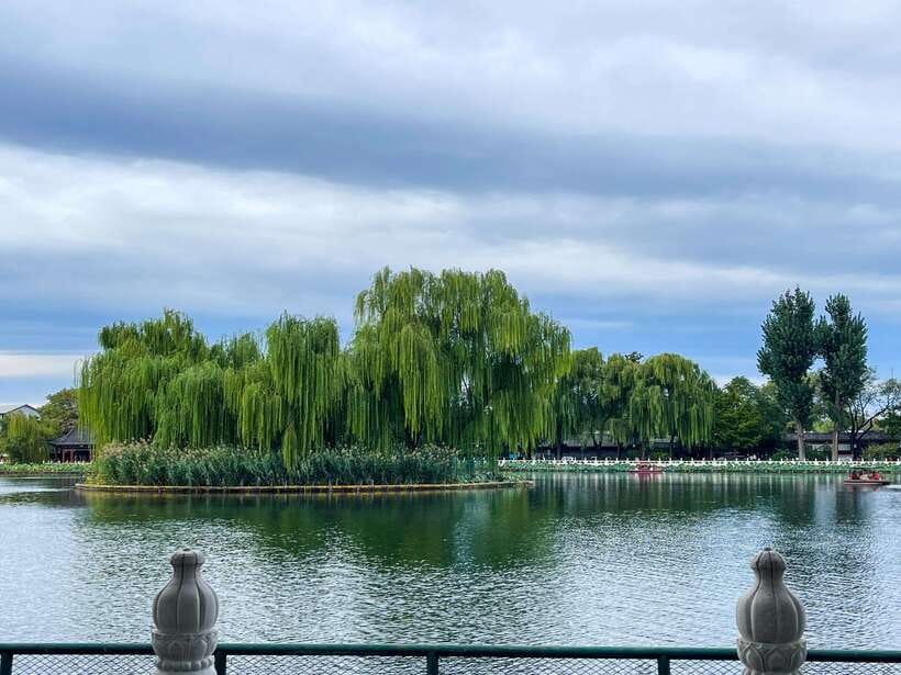 Beijing: Hutongs & Drum Tower City Walking Tour - Yandai Byway, snack timing, and souvenir strategy