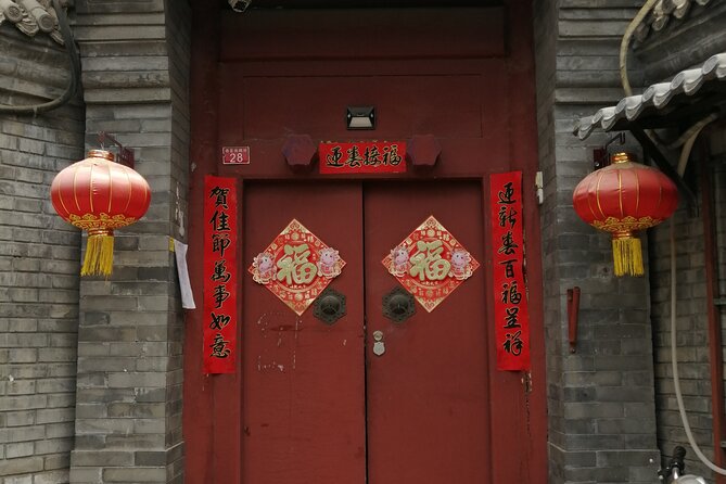 Beijing Hutongs Walking Tour - Nanluoguxiang Lane: Yuan Dynasty-Style Courtyard Details You Can Actually Notice