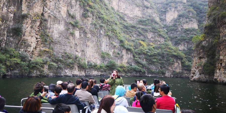 Beijing: Longqing Gorge, Ming Tombs & Lunch Private Day Tour - Longqing Gorge and Dingling: Why This Combo Works