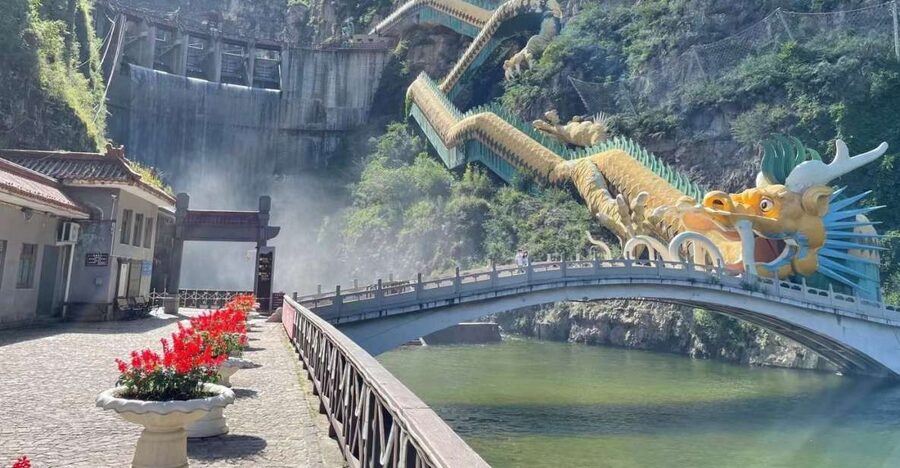 Beijing: Longqing Gorge w/Great Wall or Guyaju Private Tour - Longqing Gorge, Dragon Escalators, and Lake Cruises: the main reason to go
